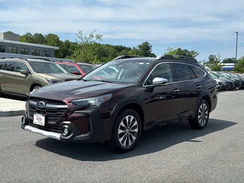 Certified 2023 Subaru Outback Touring AWD/4WD image 3
