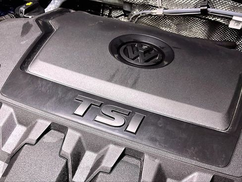 Used 2024 Volkswagen Tiguan SEL R-Line w/ MDO Package, Two-Row image 30