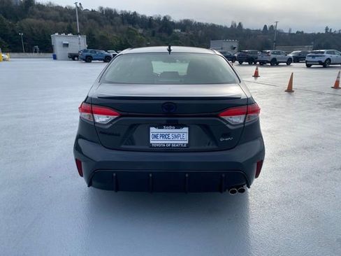 Certified 2025 Toyota Corolla SE image 11