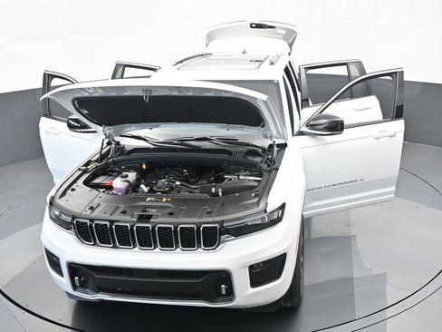 Used 2024 Jeep Grand Cherokee Overland image 67
