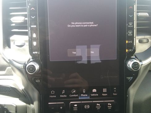 New 2025 RAM 2500 Laramie image 31