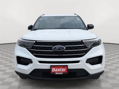 Certified 2022 Ford Explorer XLT AWD/4WD image 2