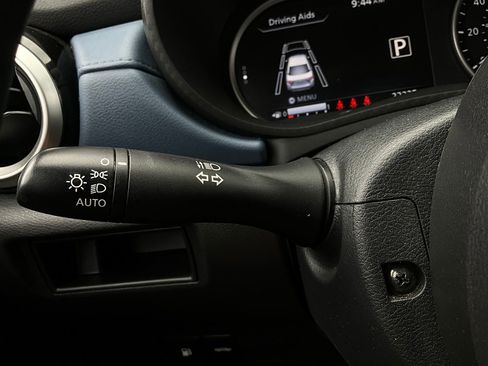 Used 2025 Nissan Versa SV image 31