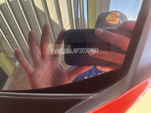 Used 2023 Volvo C40 P8 Recharge Plus image 43