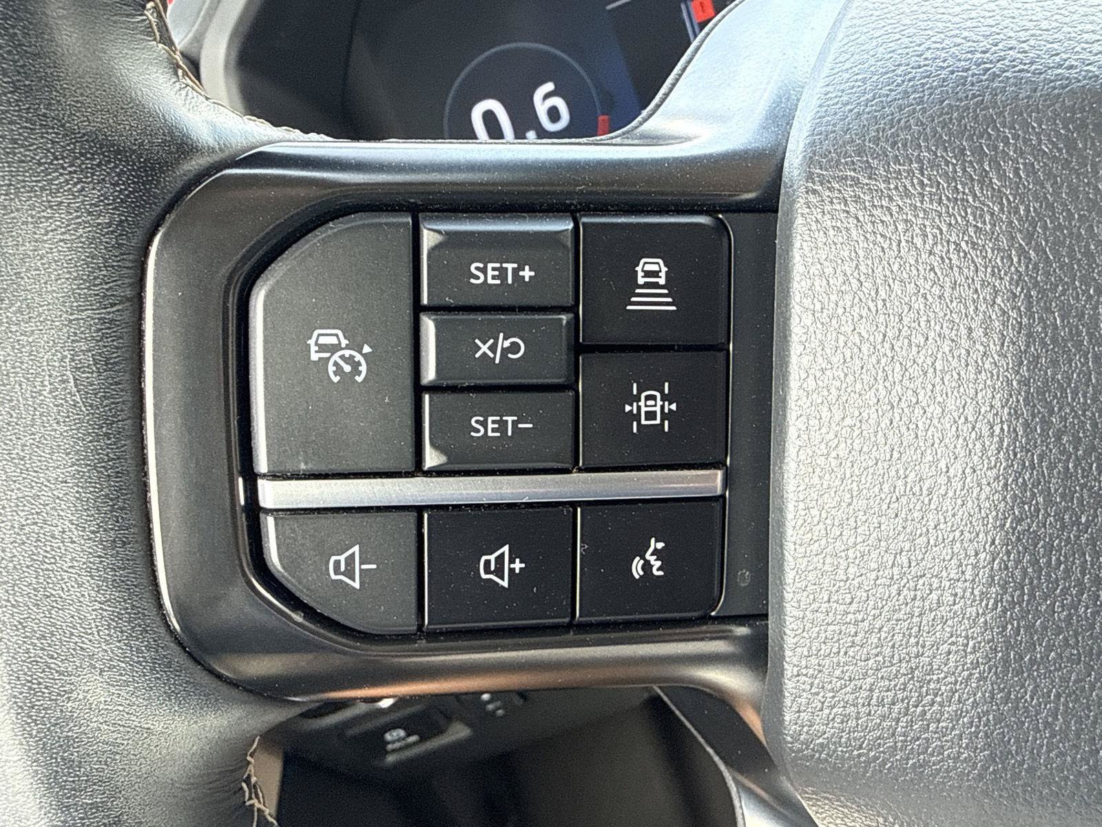 Used 2024 Ford Expedition Platinum AWD/4WD image 25
