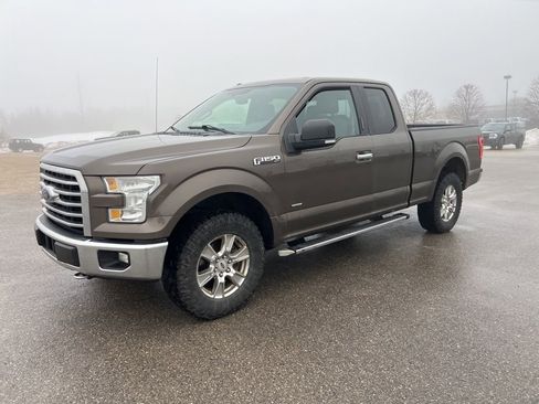 Used 2015 Ford F150 XLT w/ Equipment Group 302A Luxury AWD/4WD image 9