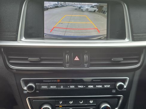 Used 2020 Kia Optima LX image 16