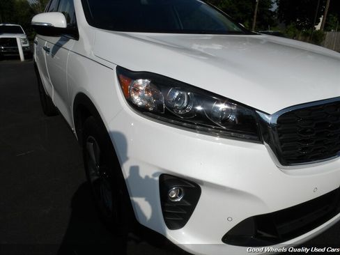 Used 2019 Kia Sorento EX w/ EX Touring Package AWD/4WD image 10