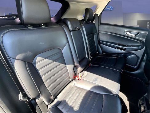 Used 2019 Ford Edge SEL w/ Equipment Group 201A FWD image 25