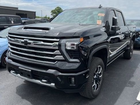 Used 2024 Chevrolet Silverado 2500 High Country w/ Technology Package AWD/4WD image 1