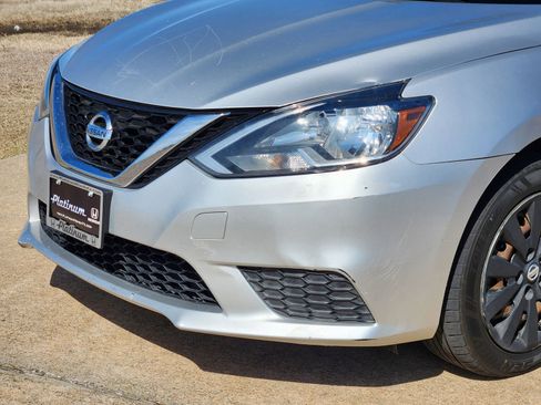 Used 2017 Nissan Sentra S image 10