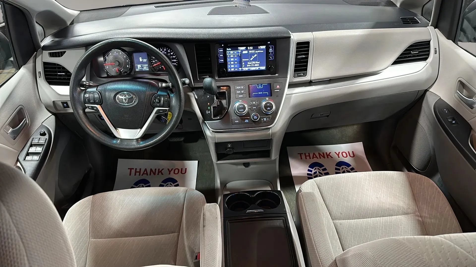 Used 2017 Toyota Sienna LE FWD image 21