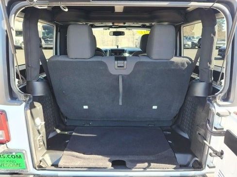 Used 2017 Jeep Wrangler Sport AWD/4WD image 9