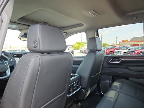 New 2026 GMC Sierra 3500 Denali w/ Denali Reserve Package image 9