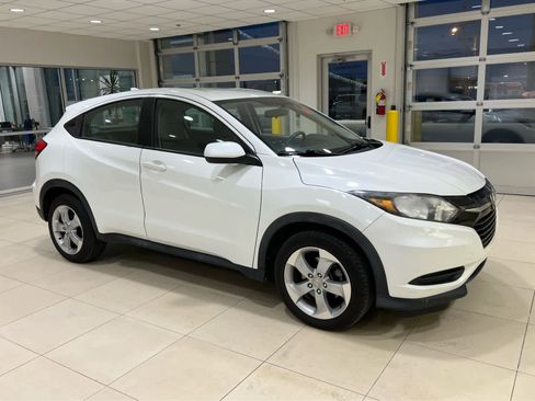 Used 2016 Honda HR-V LX image 1