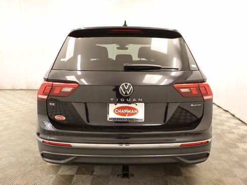 Used 2022 Volkswagen Tiguan SE w/ Panoramic Sunroof Package image 5