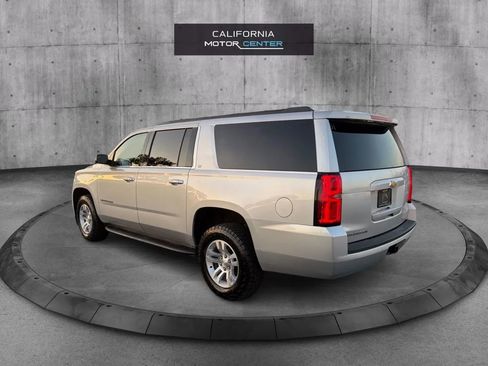 Used 2019 Chevrolet Suburban LT image 7
