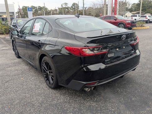 Used 2025 Toyota Camry LE image 6