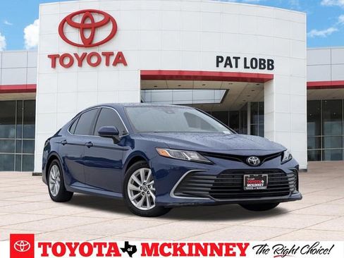 Used 2023 Toyota Camry LE FWD image 1