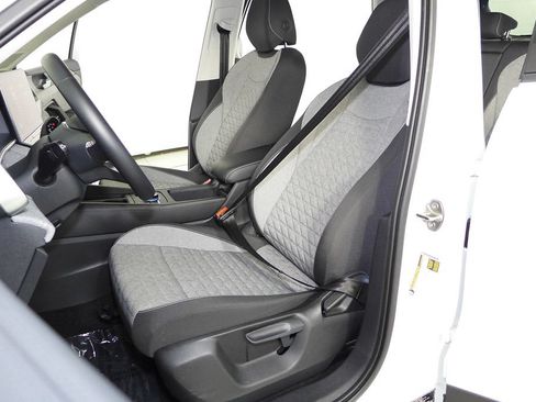 Used 2025 Volkswagen Tiguan S FWD image 21