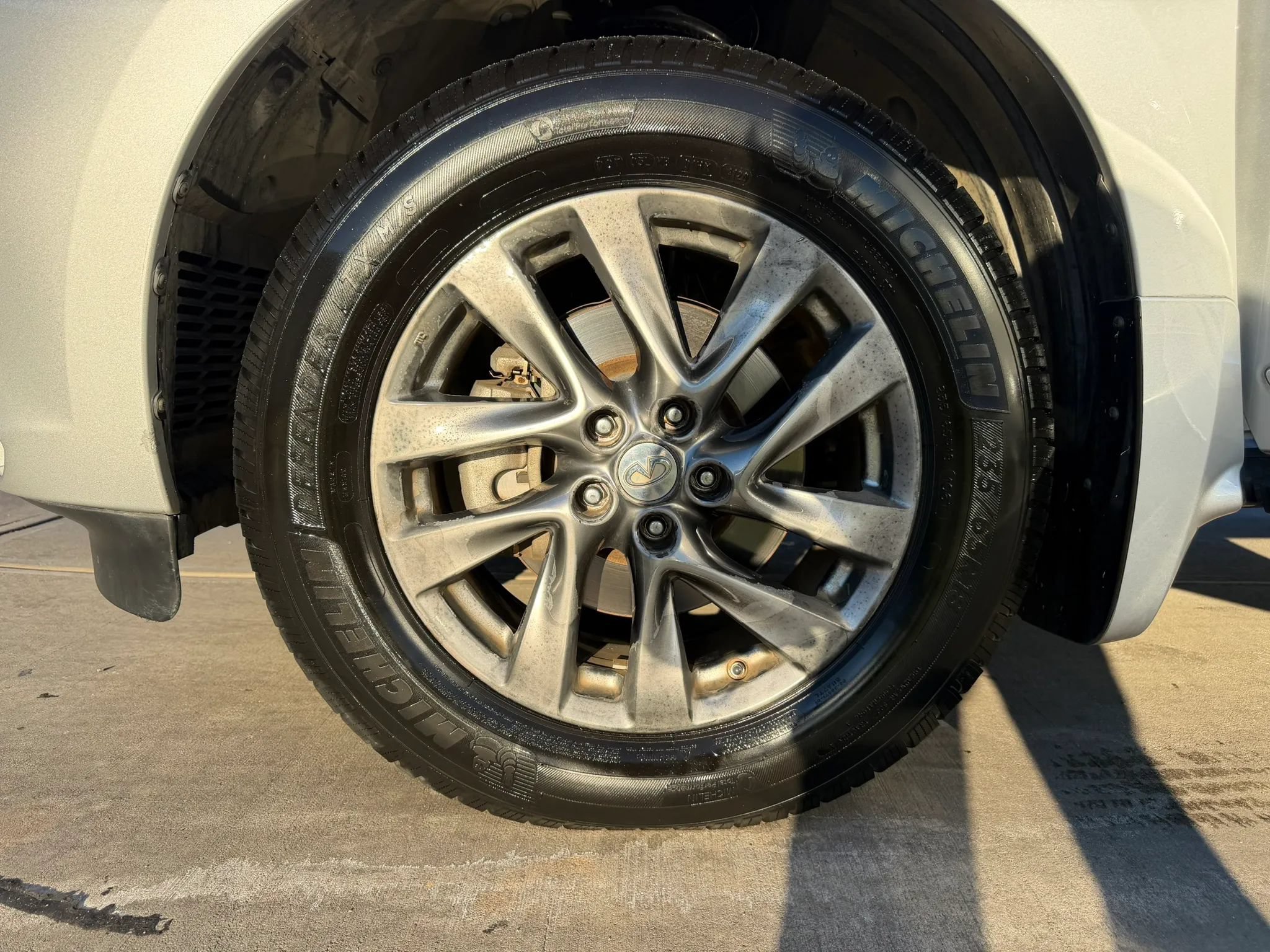 Used 2013 INFINITI JX35 FWD w/ Cargo Pkg image 32
