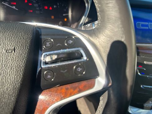 Used 2016 Cadillac SRX Luxury w/ Driver Awareness Package image 23