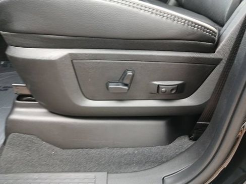 New 2026 RAM 3500 Laramie AWD/4WD image 37