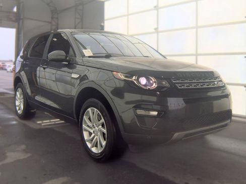 Used 2017 Land Rover Discovery Sport HSE AWD/4WD image 3