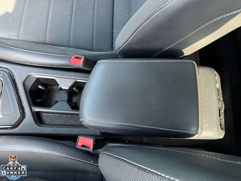 Used 2023 Volkswagen Taos SE w/ Panoramic Sunroof Package FWD image 22