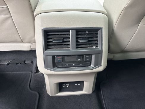 Used 2019 Volkswagen Atlas SEL FWD image 26