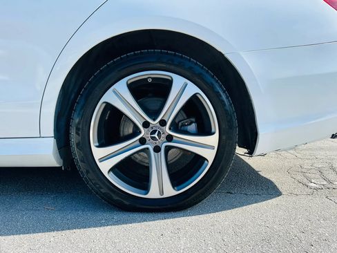 Used 2018 Mercedes-Benz E 300 w/ Premium 1 Package image 9
