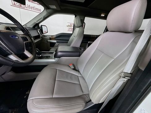 Used 2019 Ford F150 Lariat image 26