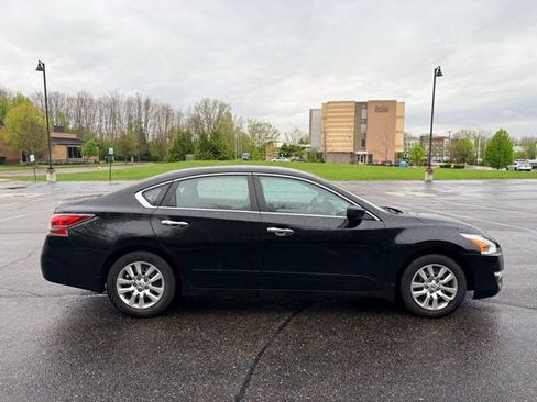 Used 2014 Nissan Altima 2.5 S FWD image 6