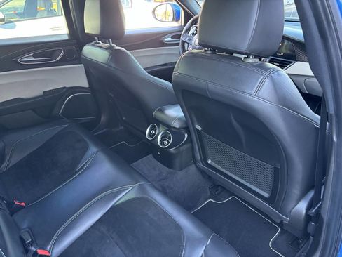 Used 2018 Alfa Romeo Giulia Quadrifoglio w/ Driver Assist Dynamic Package image 22