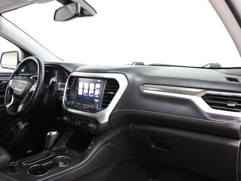 Used 2017 GMC Acadia SLT FWD image 16