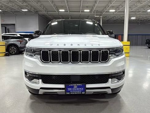 Used 2024 Jeep Wagoneer Series III image 17