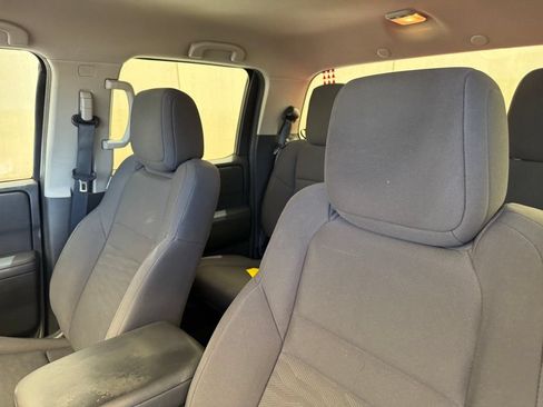Used 2022 Nissan Frontier S w/ Technology Package AWD/4WD image 12