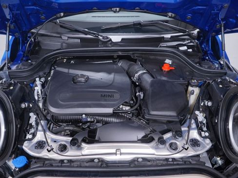 Used 2025 MINI Cooper 2-Door Hardtop image 19