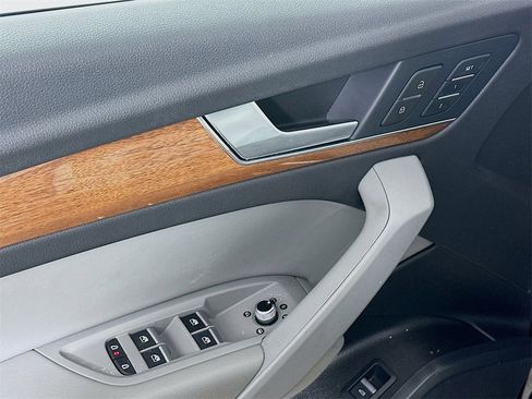 Used 2022 Audi Q5 2.0T Premium image 21