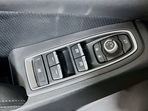 Used 2024 Subaru Ascent Limited w/ Technology Package AWD/4WD image 17