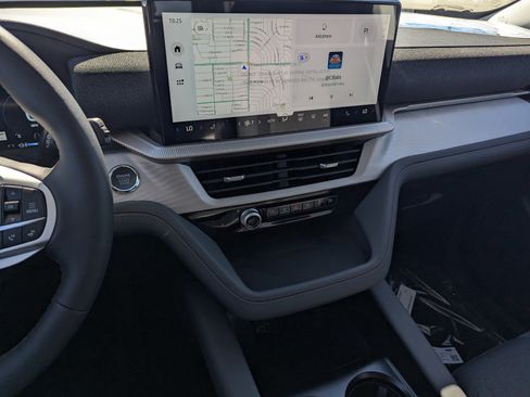 New 2026 Ford Explorer Active AWD/4WD image 10