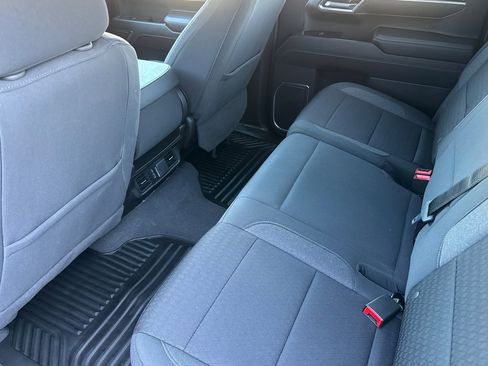 Used 2024 Chevrolet Silverado 1500 LT image 15