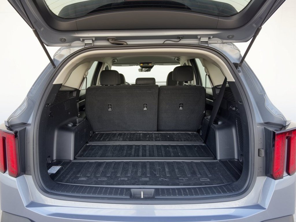 Used 2025 Kia Sorento LX FWD image 28