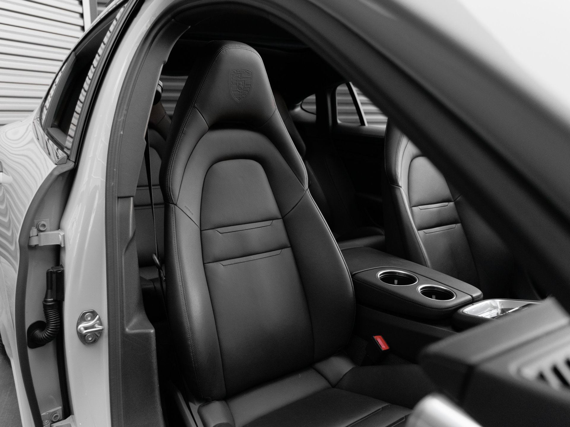 Certified 2023 Porsche Panamera Platinum Edition RWD image 34
