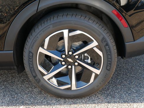 New 2026 Chevrolet Equinox EV LT image 3