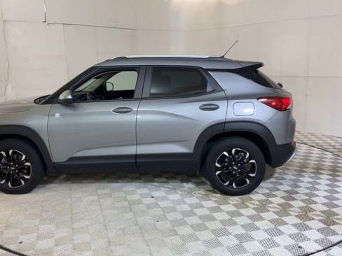 Used 2023 Chevrolet TrailBlazer LT FWD image 5