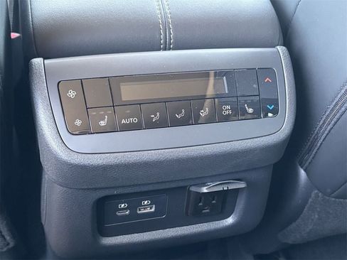 New 2025 Nissan Pathfinder Platinum w/ Cargo Package image 19