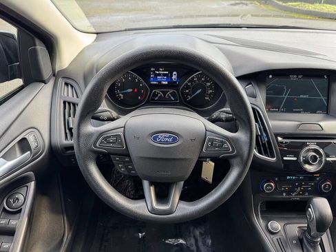 Used 2017 Ford Focus SEL image 22