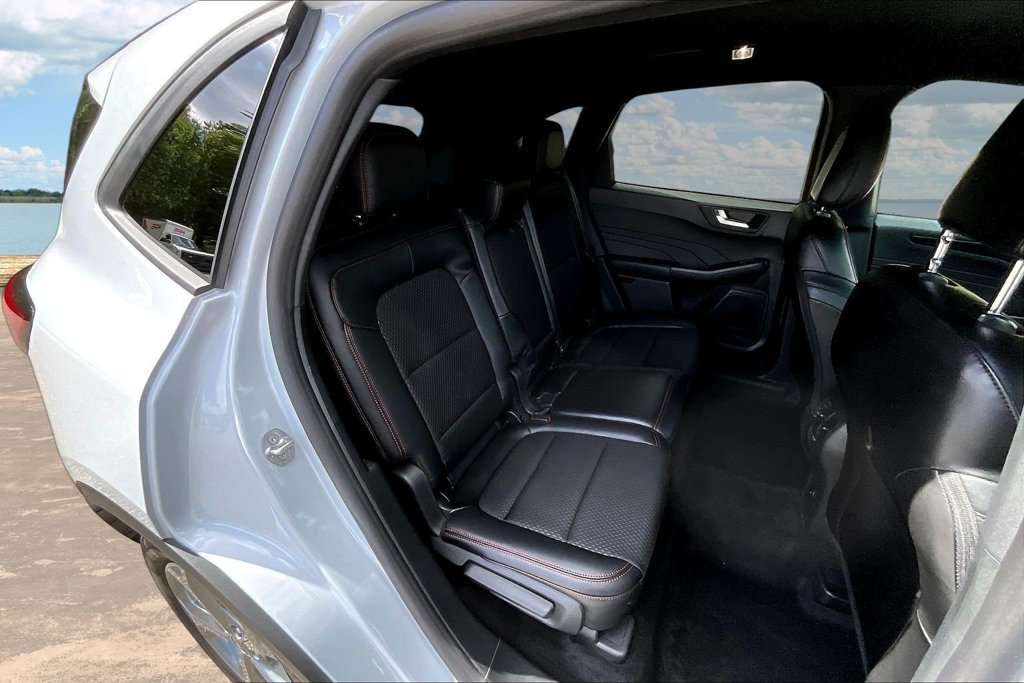 Used 2025 Ford Escape ST-Line FWD image 26