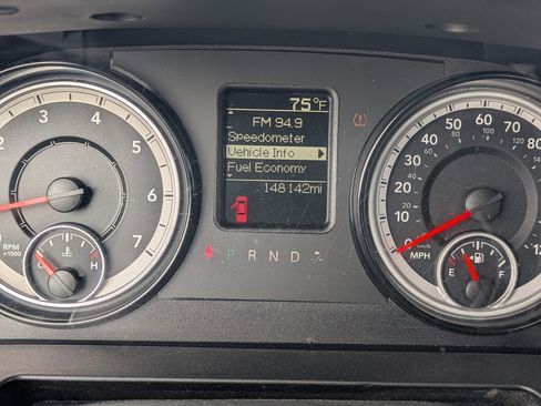 Used 2017 RAM 1500 ST image 20